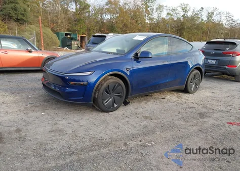 2026 Tesla Model Y Long Range Dual Motor All-Wheel Drive/Long Range Launch Series z USA, uszkodzony, nr VIN 7SAYGDEE5TA395132